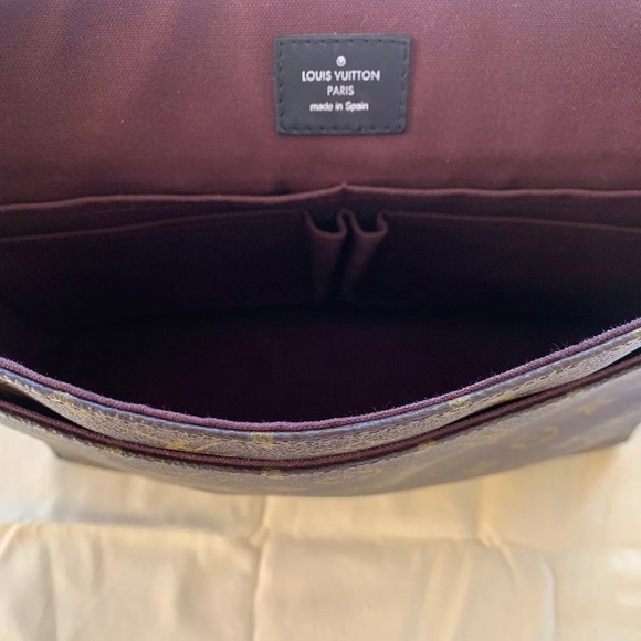 LOUIS VUITTON Monogram Macassar District Bag - Picture 8 of 8